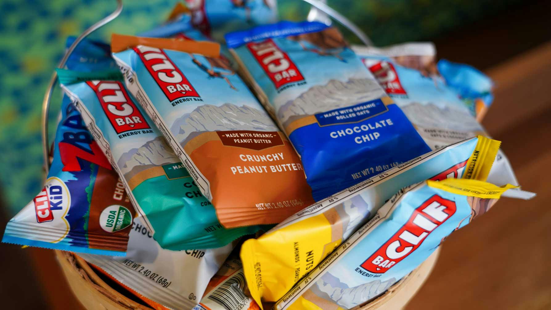 Assortment of CLIF BA Rs and Zbar in a basket