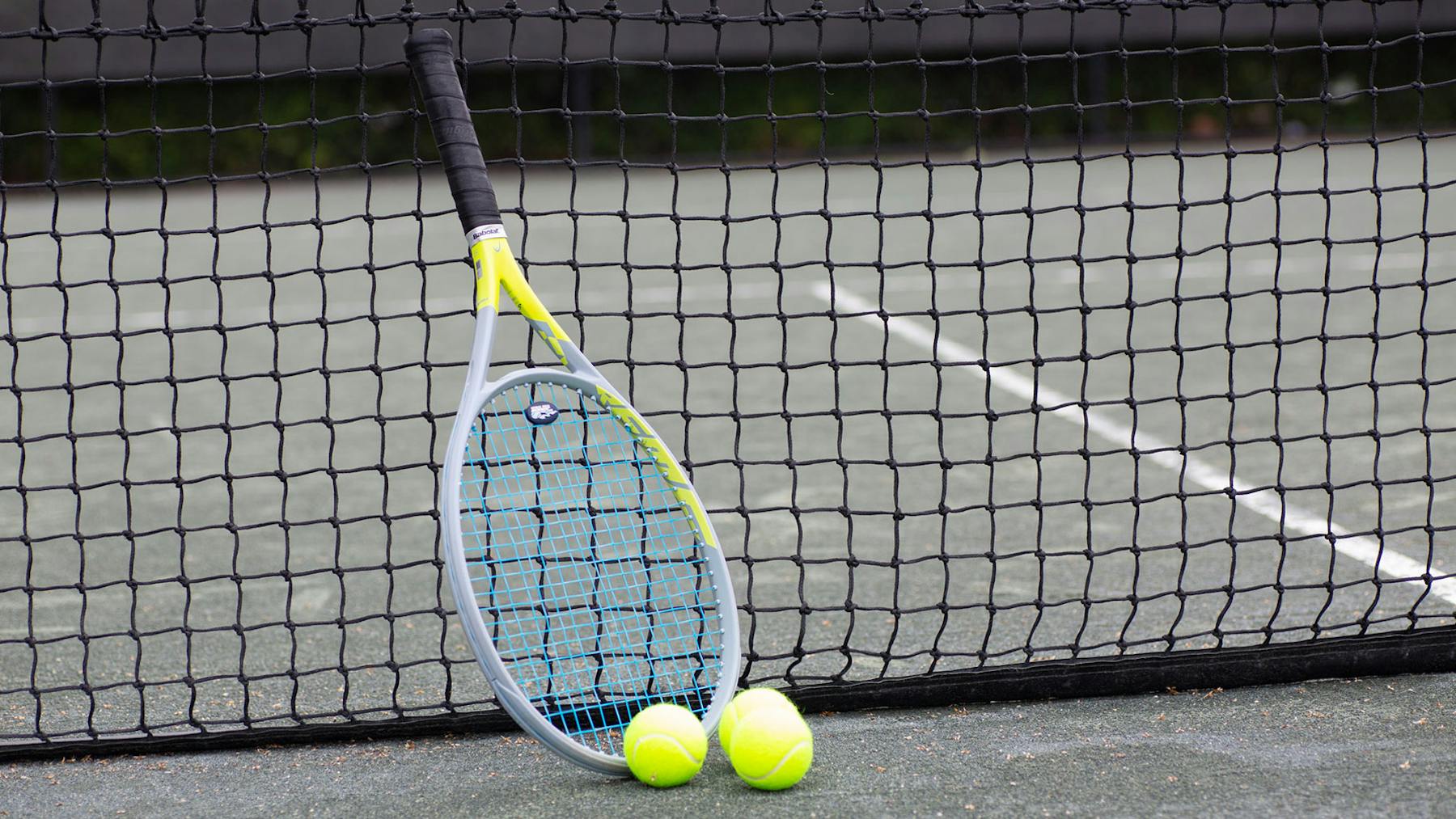 Buy Tennis Balls Online for a Winning Serve 